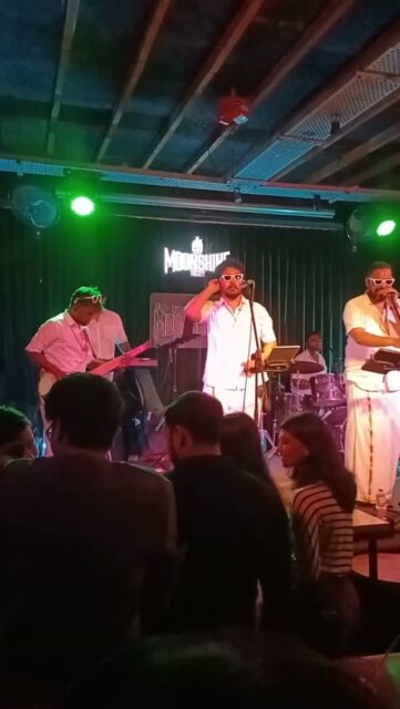 Nothing can beat Telugu Live bands in #hyderabad.. just for Telugufunda Fam..what a night..you guys are rocking..

#hyderabadnightlife
#hyderabadlivemusic